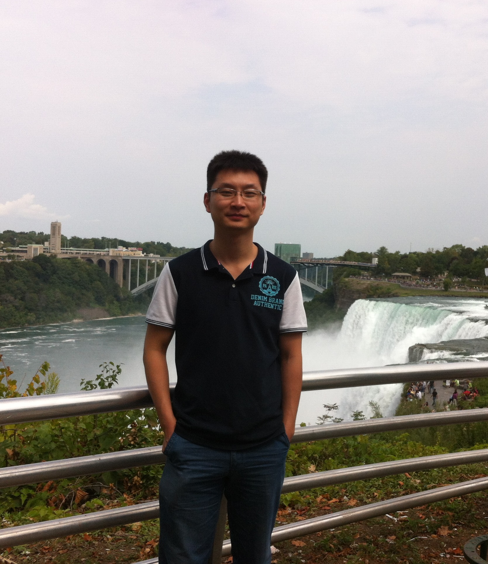 乐动官方网站创新论坛第一千四百五十九讲：Ultra-cold gases---A “hot” dish of the “coldest” matter in physics