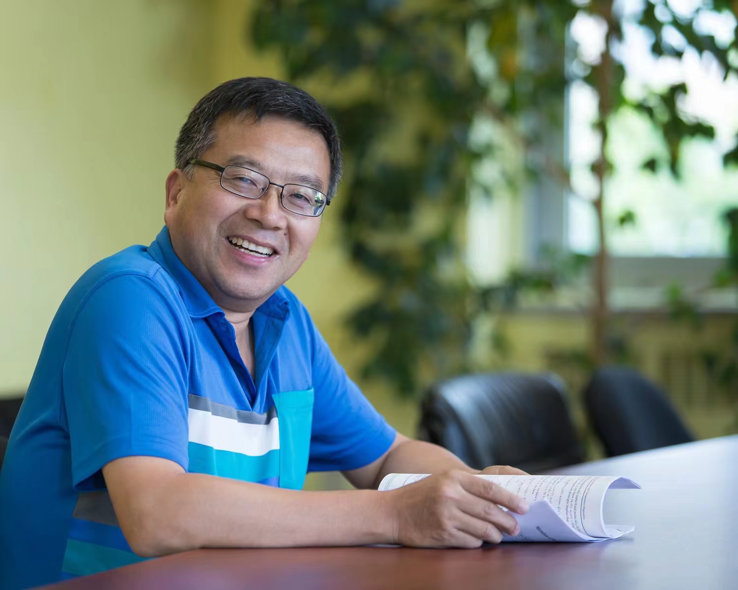 乐动官方网站创新论坛第一千六百九十讲：Existence, Uniqueness and Stability of Bistable Waves for Monotone Semiflows